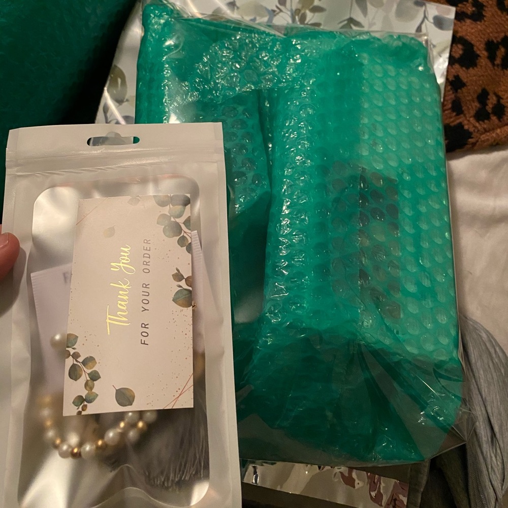 💕HELLO GORGEOUS💕 - Picture 6 of 6